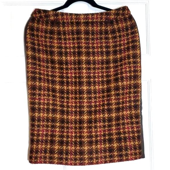 Etcetera wool skirt and leathe warn size 8 Very good condition for any occasion - Picture 7 of 17